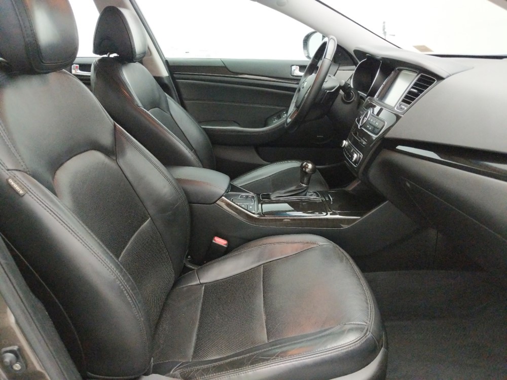 2014 Kia Cadenza - Passenger Front Seat