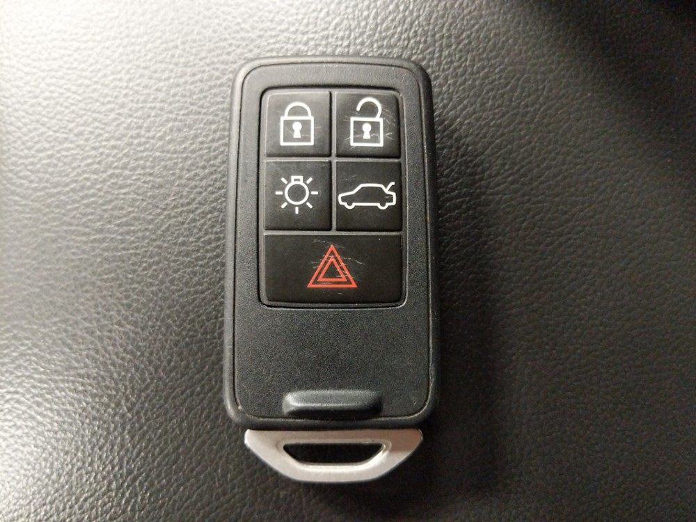 2017 Volvo V60 - Keys