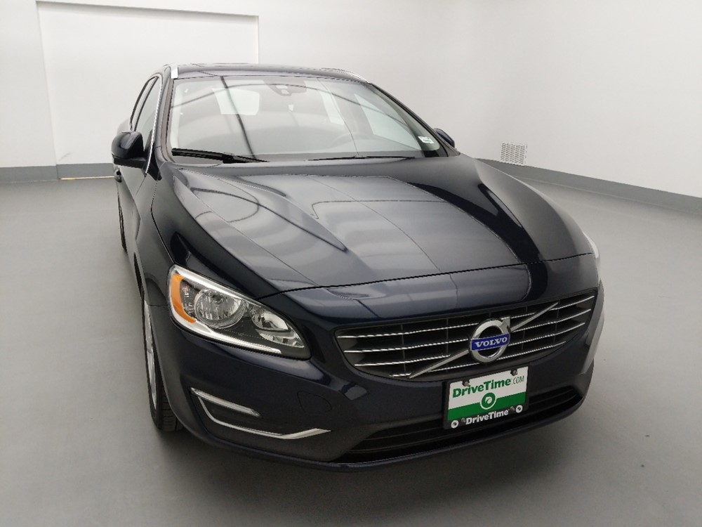2017 Volvo V60 - Passenger Front Hood