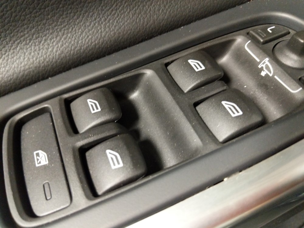2017 Volvo V60 - Driver Power Windows/Lock Control