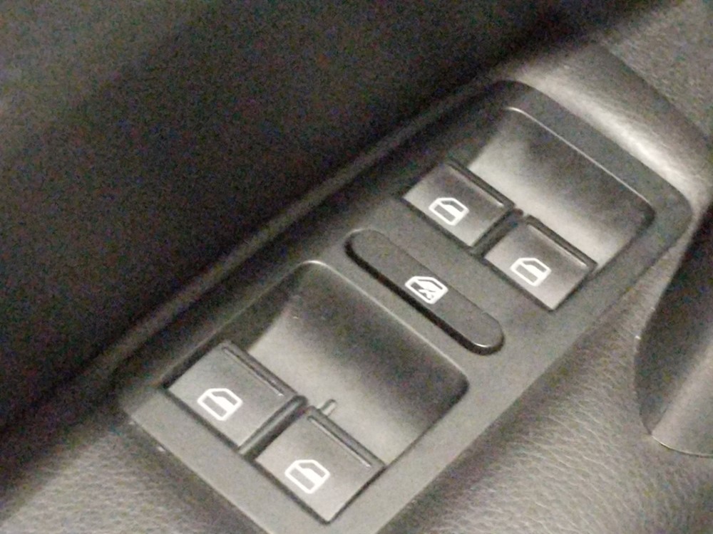 2015 Volkswagen Passat - Driver Power Windows/Lock Control