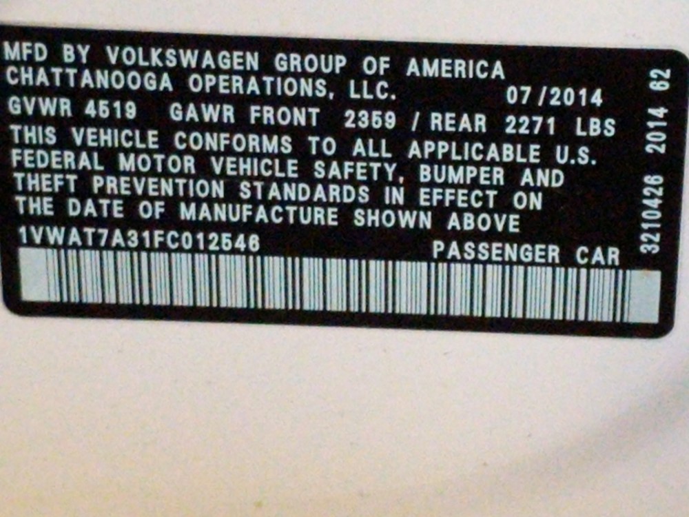 2015 Volkswagen Passat - VIN Plate