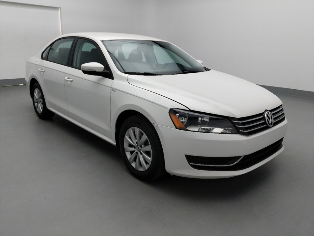 2015 Volkswagen Passat - Passenger Front Bumper