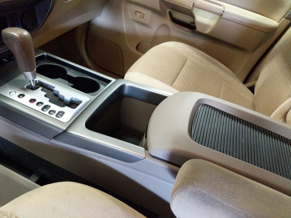 2013 Nissan Armada - Center Console/Cup Holders