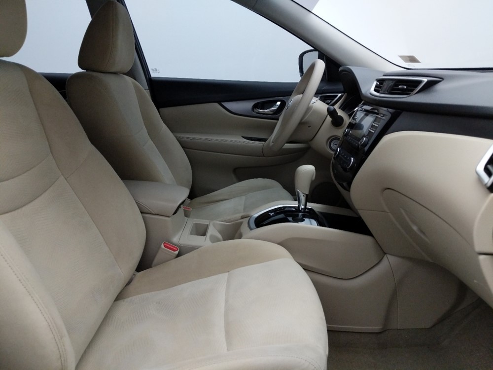 2015 Nissan Rogue - Driver Rear Seat