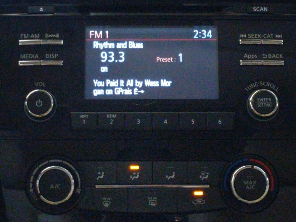 2015 Nissan Rogue - Stereo Package