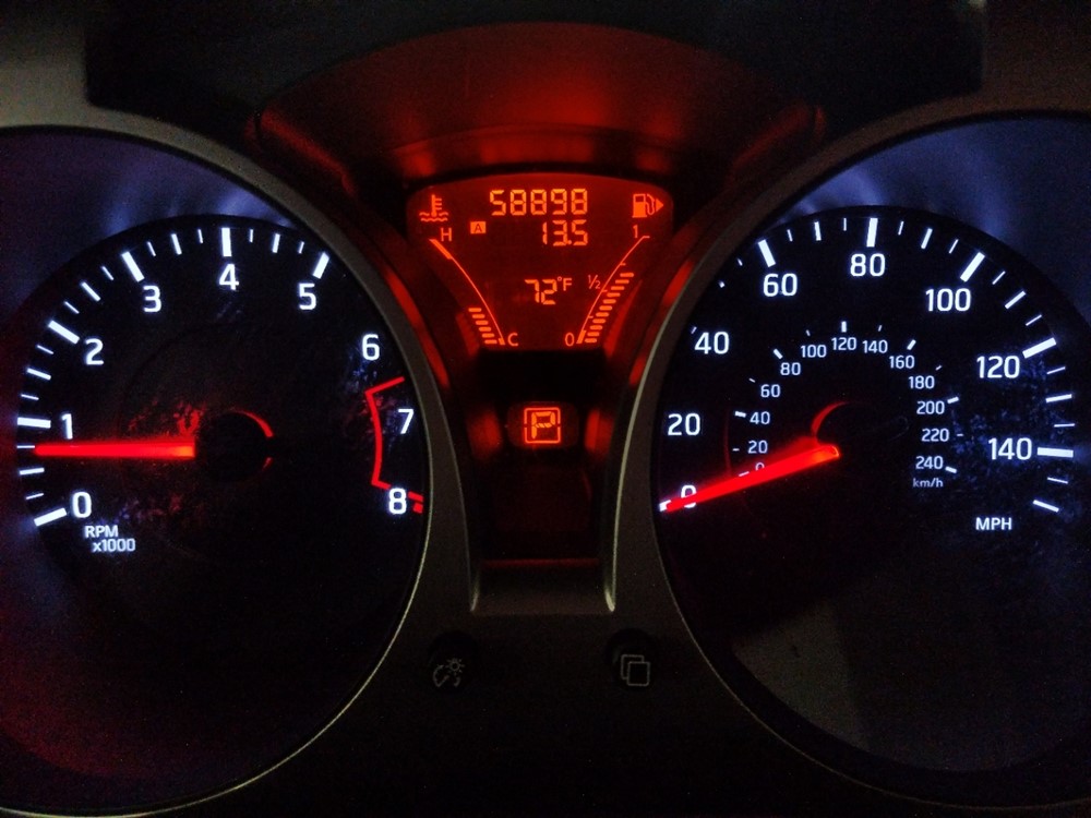 2013 Nissan JUKE - Odometer Close Up