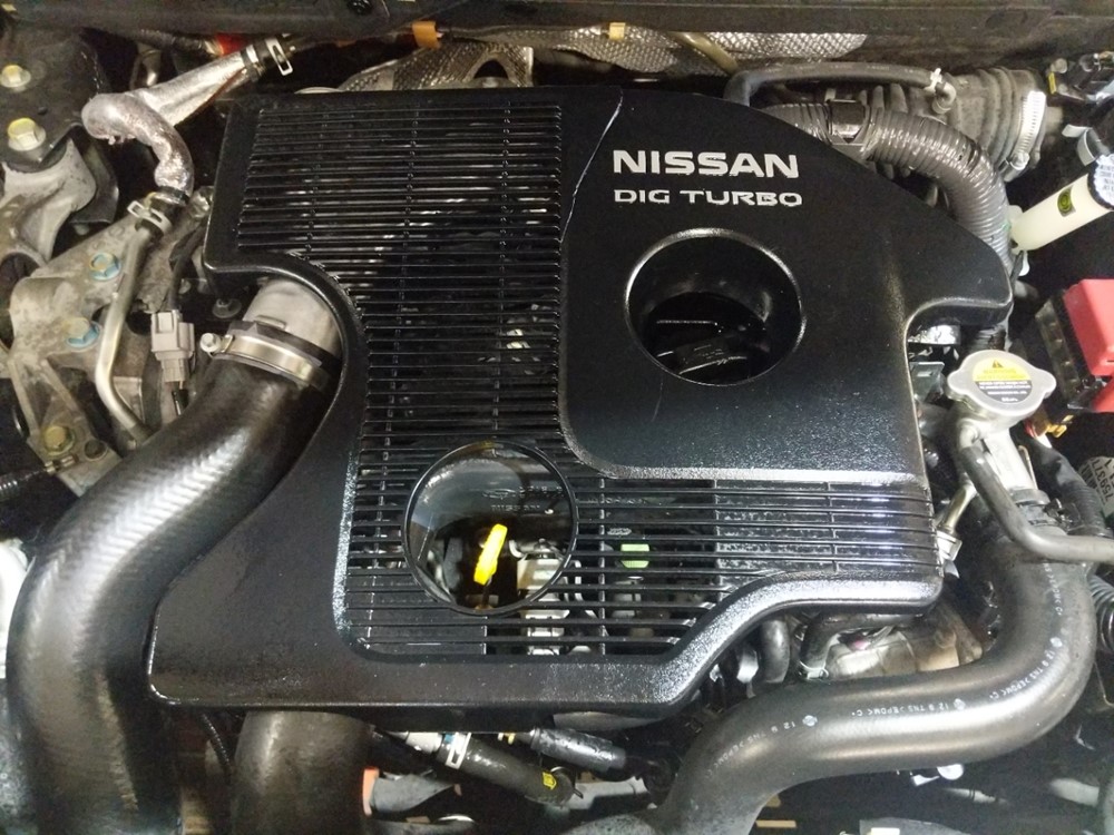 2013 Nissan JUKE - Engine