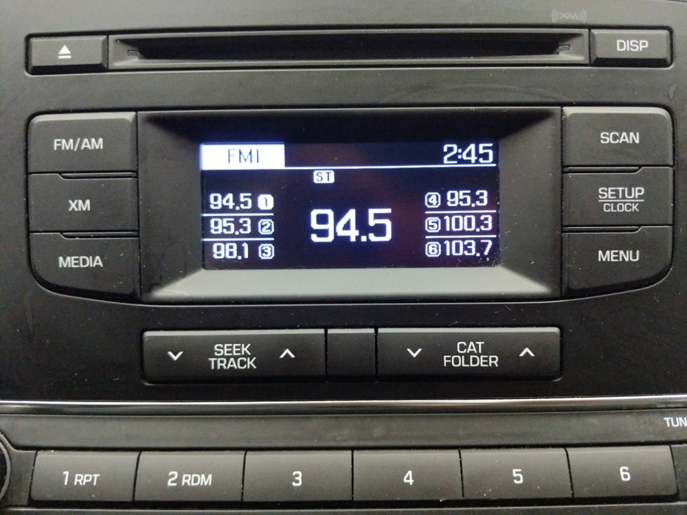 2017 Hyundai Elantra - Stereo Package