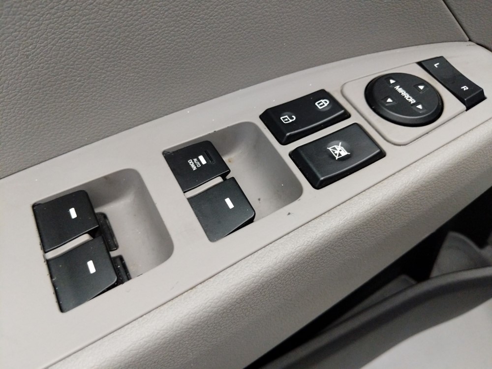 2017 Hyundai Elantra - Driver Power Windows/Lock Control