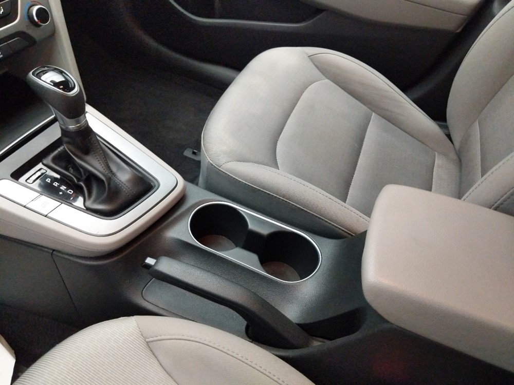 2017 Hyundai Elantra - Center Console/Cup Holders