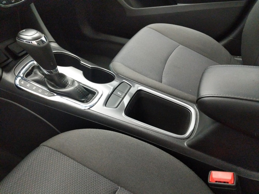 2018 Chevrolet Cruze - Center Console/Cup Holders