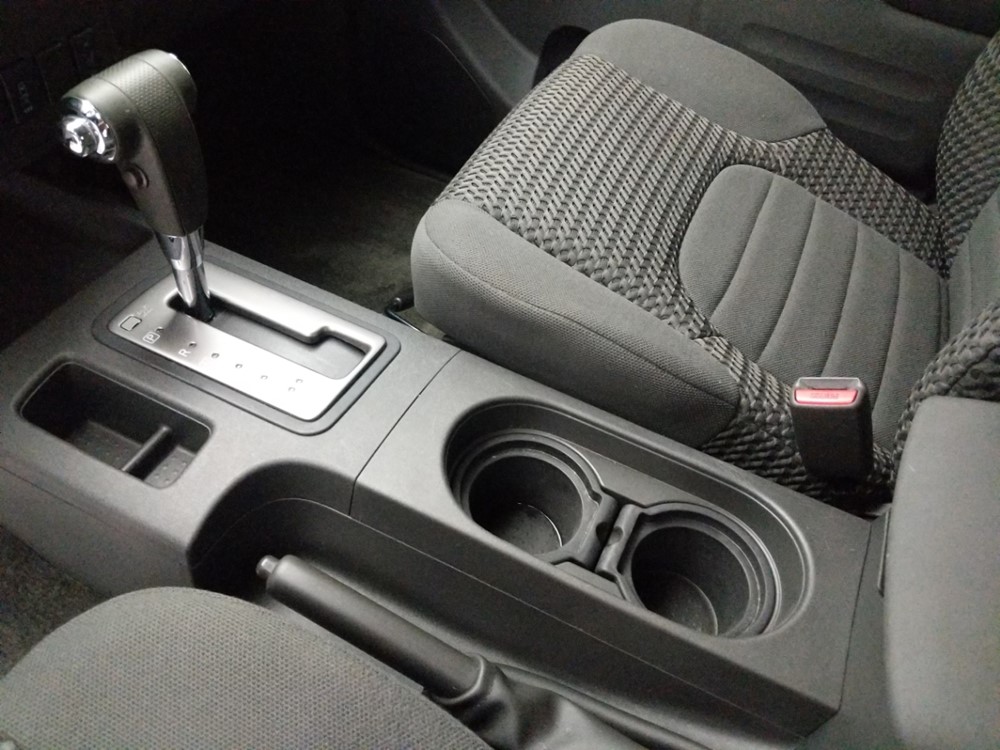 2015 Nissan Frontier - Center Console/Cup Holders