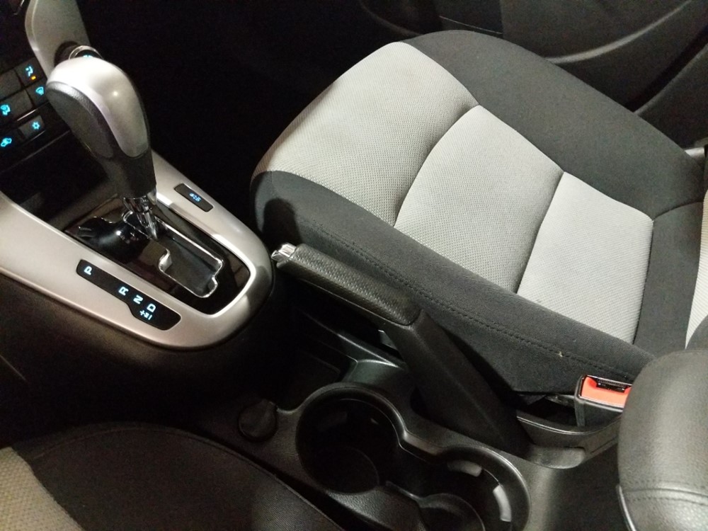2016 Chevrolet Cruze - Center Console/Cup Holders