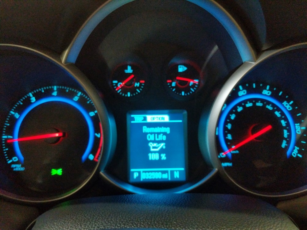 2016 Chevrolet Cruze - Odometer Close Up