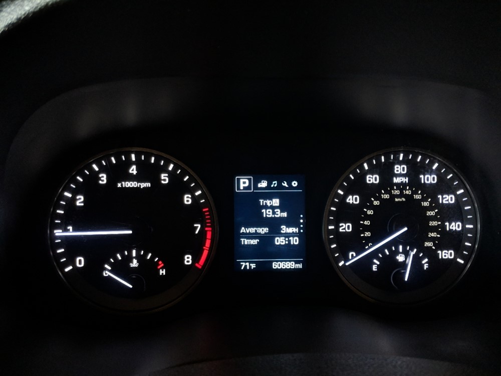 2016 Hyundai Tucson - Odometer Close Up