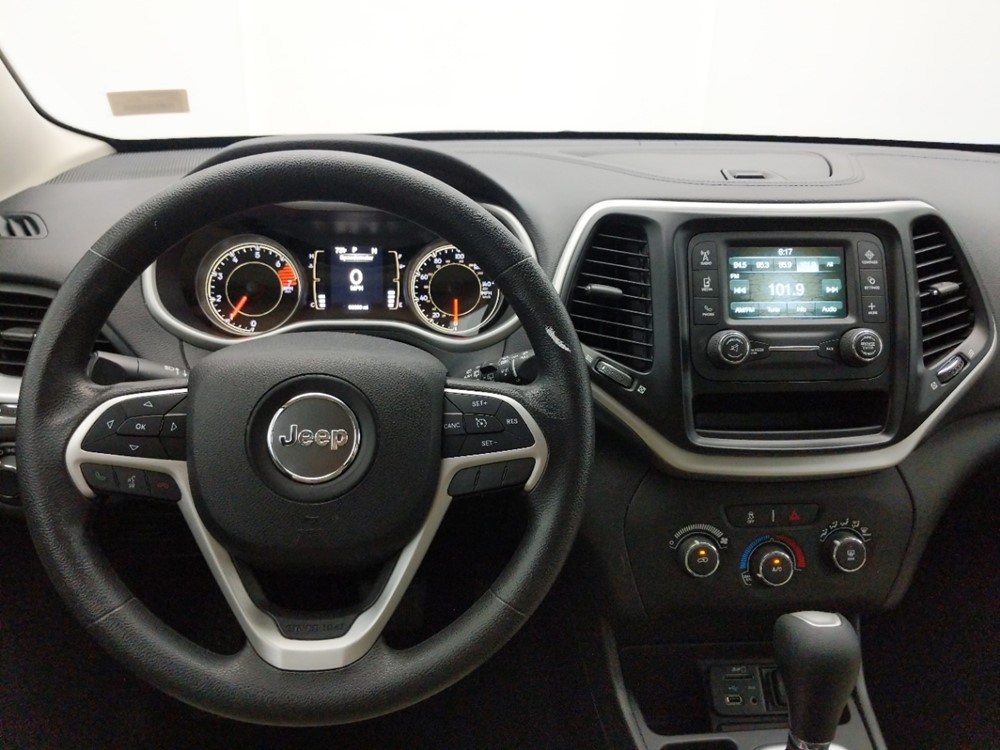 2017 Jeep Cherokee - Driver Dash