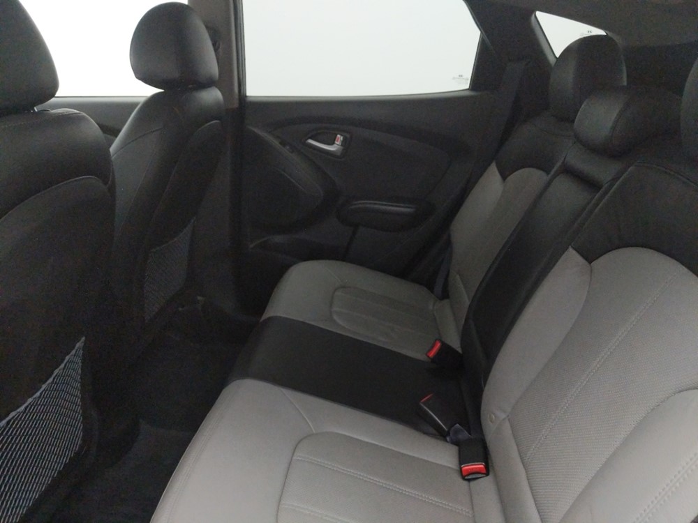2013 Hyundai Tucson - Driver Rear Seat