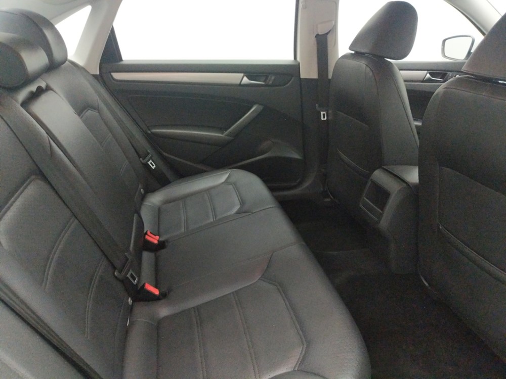 2015 Volkswagen Passat - Passenger Rear Seat
