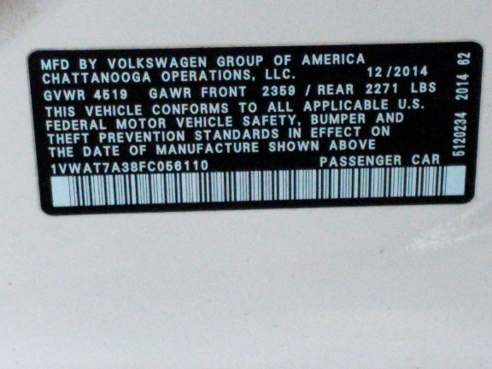 2015 Volkswagen Passat - VIN Plate