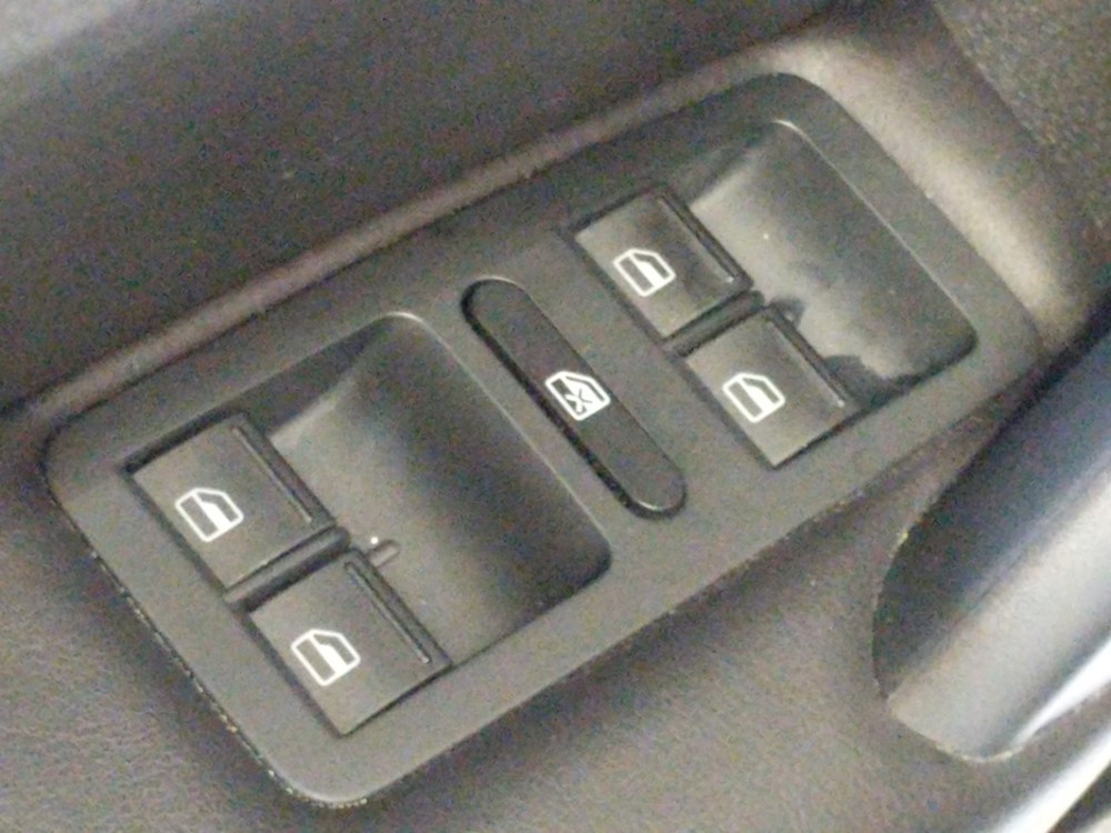 2015 Volkswagen Passat - Driver Power Windows/Lock Control