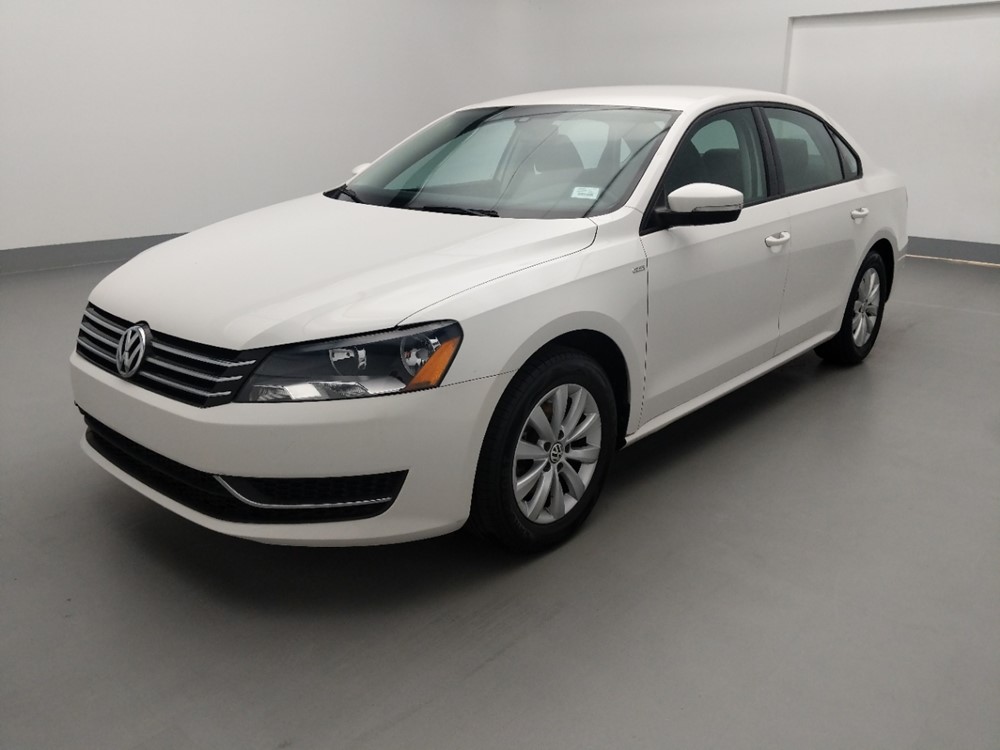 2015 Volkswagen Passat - Driver Front Bumper