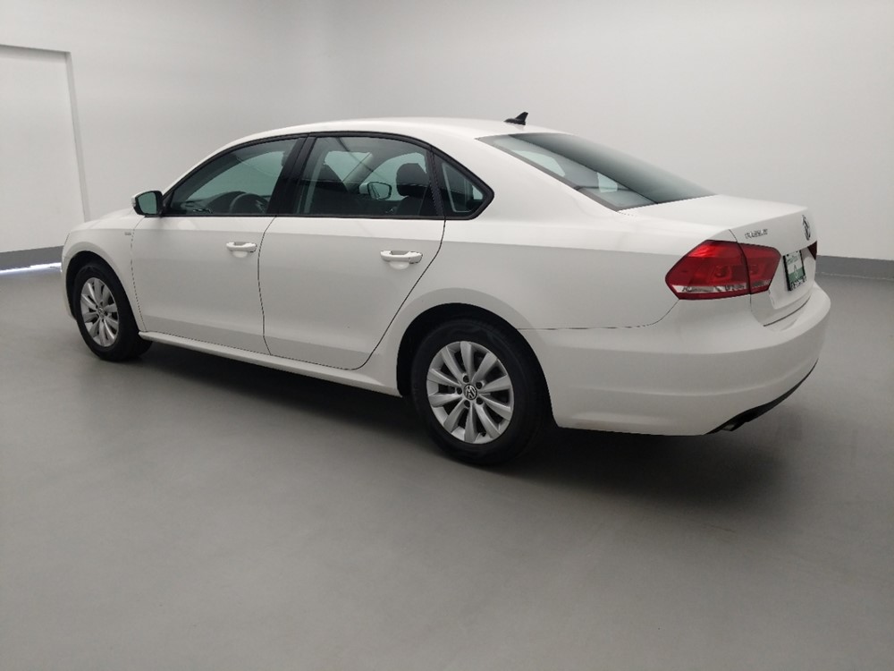 2015 Volkswagen Passat - Driver Rear Side