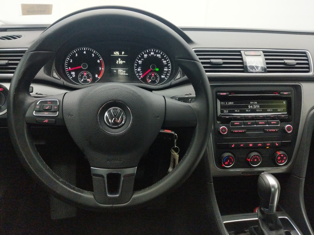 2015 Volkswagen Passat - Driver Dash