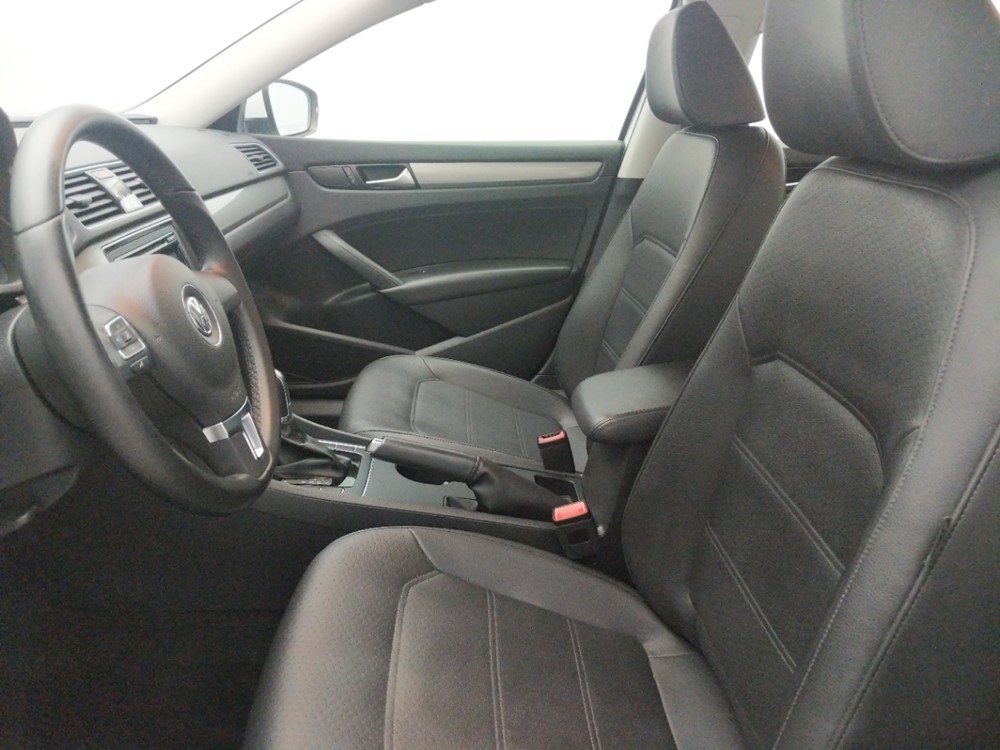 2015 Volkswagen Passat - Driver Front Seat