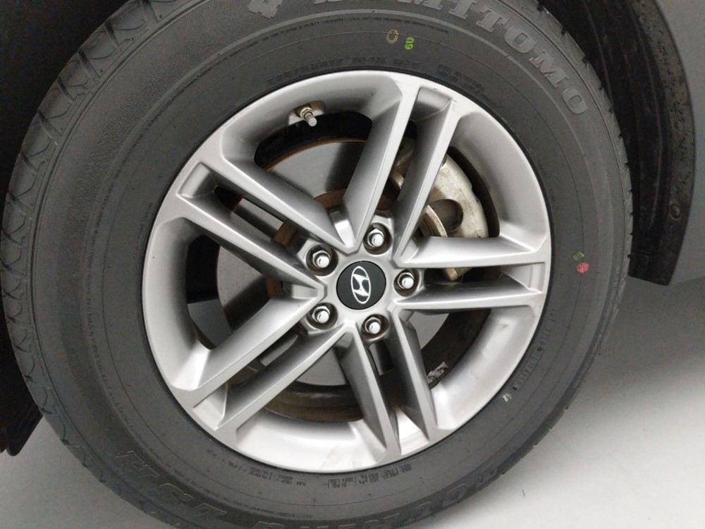 2017 Hyundai Santa Fe - Wheel