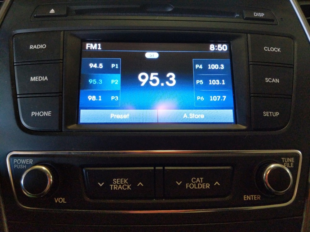 2017 Hyundai Santa Fe - Stereo Package
