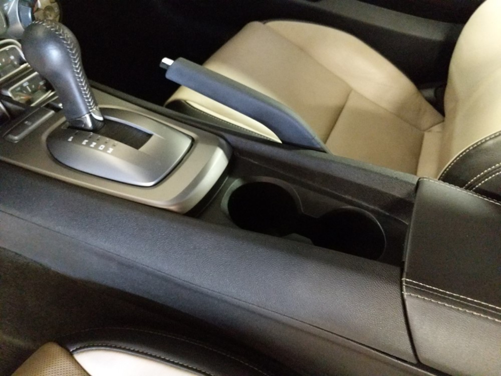2015 Chevrolet Camaro - Center Console/Cup Holders