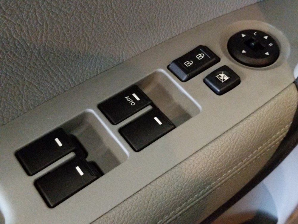 2011 Kia Sorento - Driver Power Windows/Lock Control