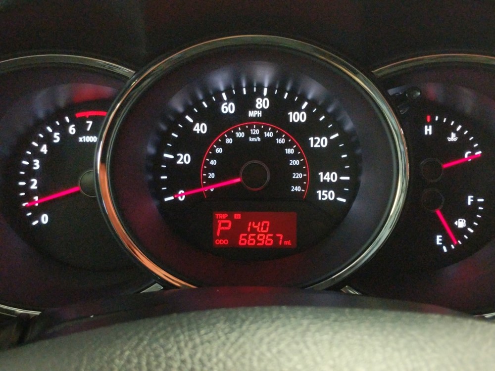 2011 Kia Sorento - Odometer Close Up