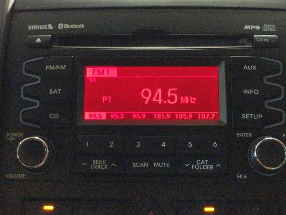 2011 Kia Sorento - Stereo Package