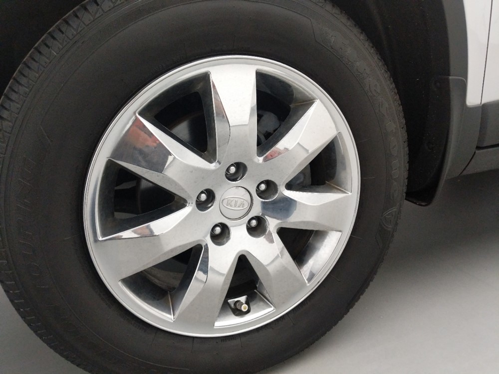 2011 Kia Sorento - Wheel