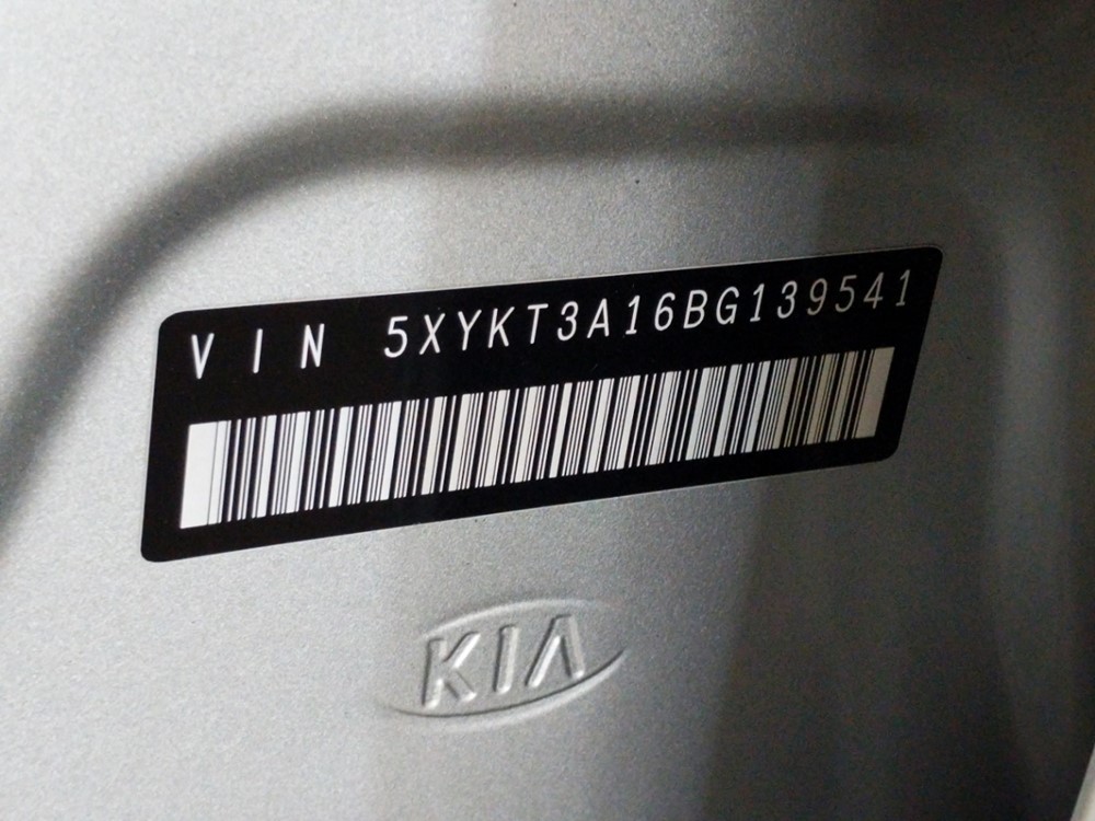 2011 Kia Sorento - VIN Plate