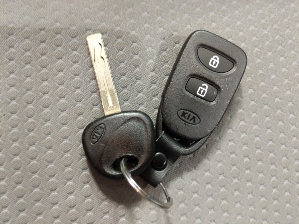 2011 Kia Sorento - Keys
