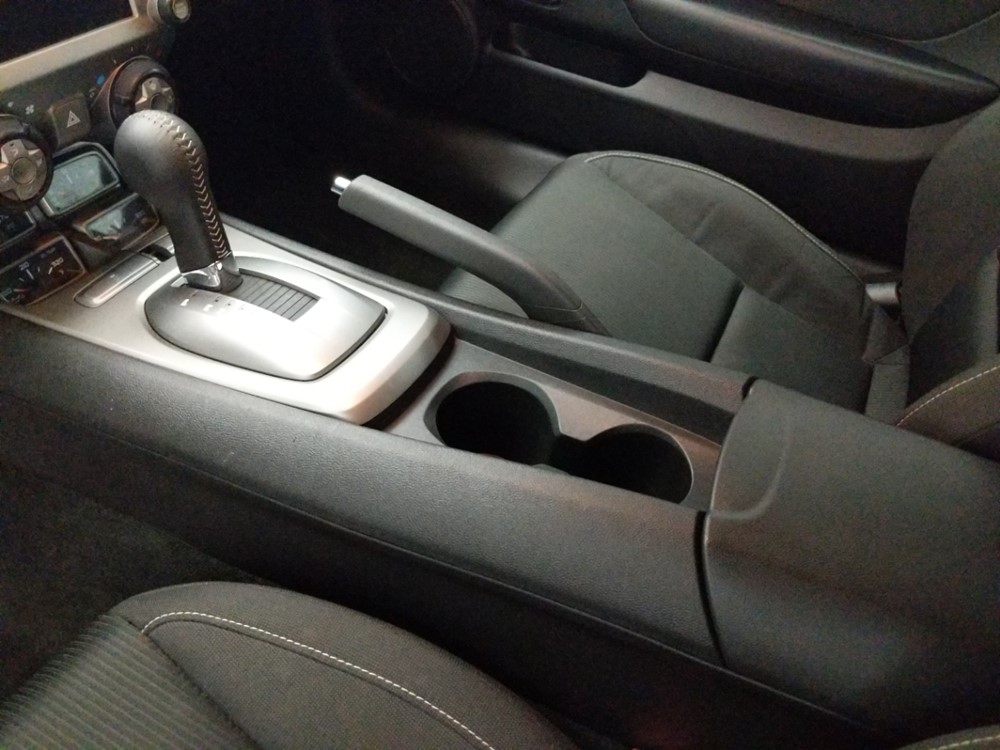 2015 Chevrolet Camaro - Center Console/Cup Holders