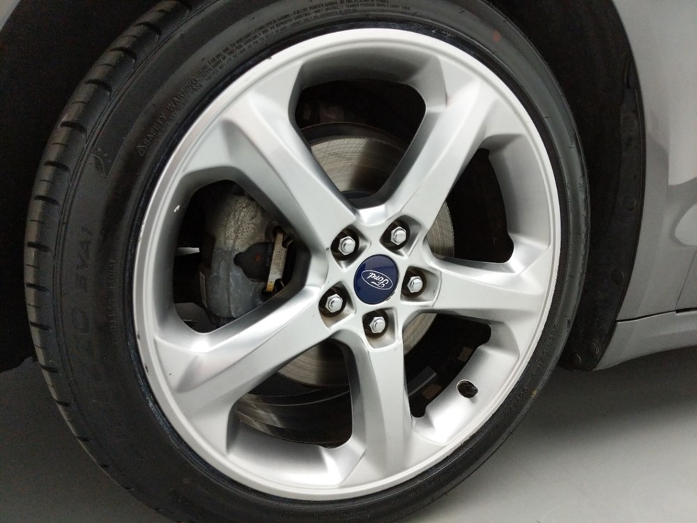 2014 Ford Fusion - Wheel
