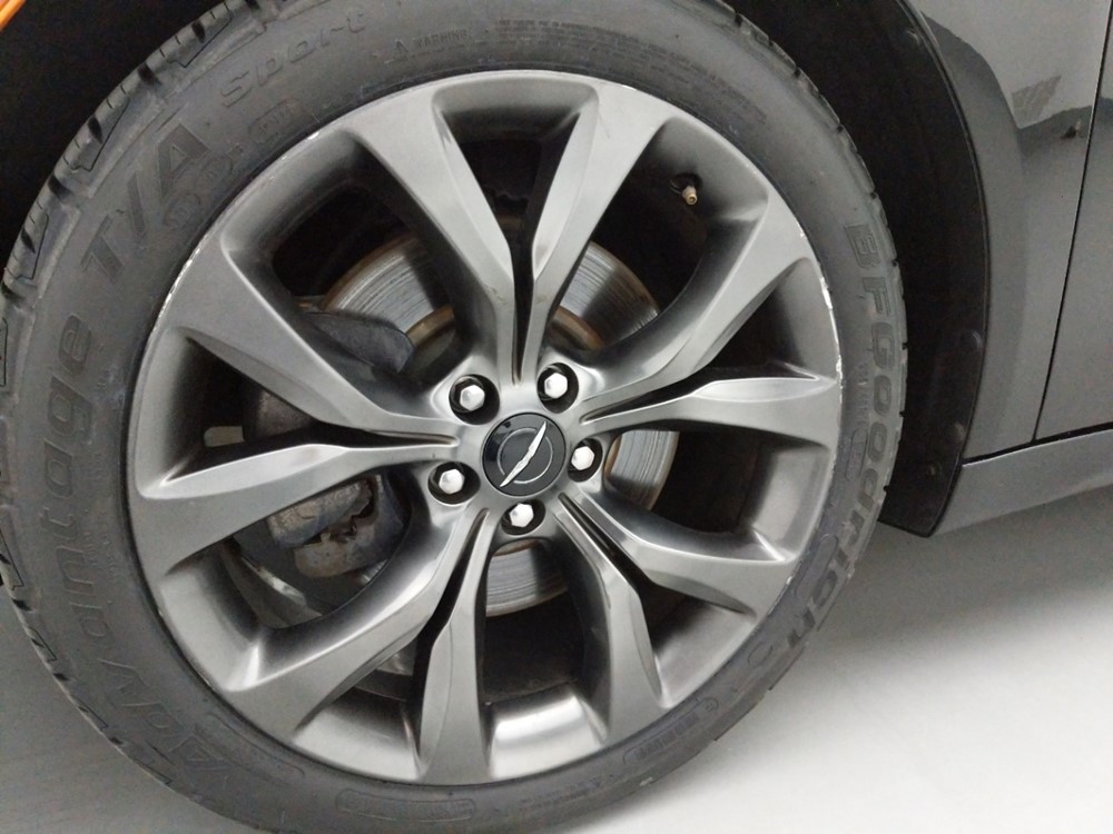 2015 Chrysler 200 - Wheel
