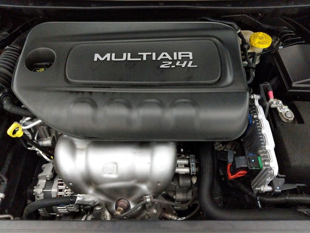 2015 Chrysler 200 - Engine