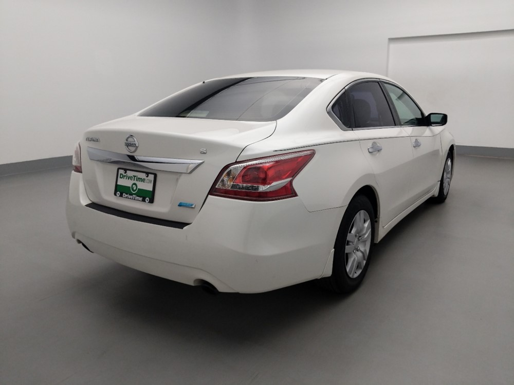 2013 Nissan Altima - Passenger Rear Bumper