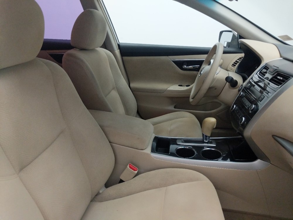 2013 Nissan Altima - Passenger Front Seat