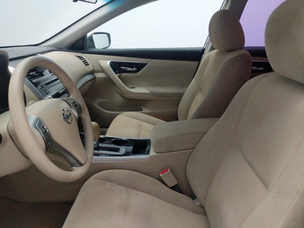 2013 Nissan Altima - Driver Front Seat