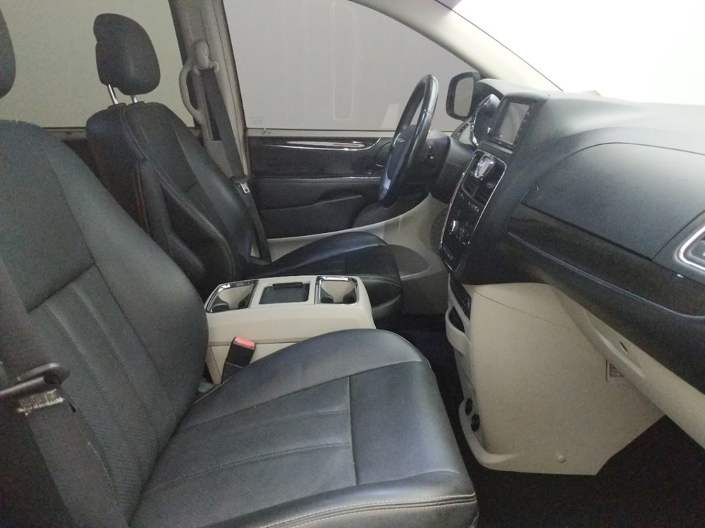 2013 Chrysler Town and Country - Passenger Front Seat