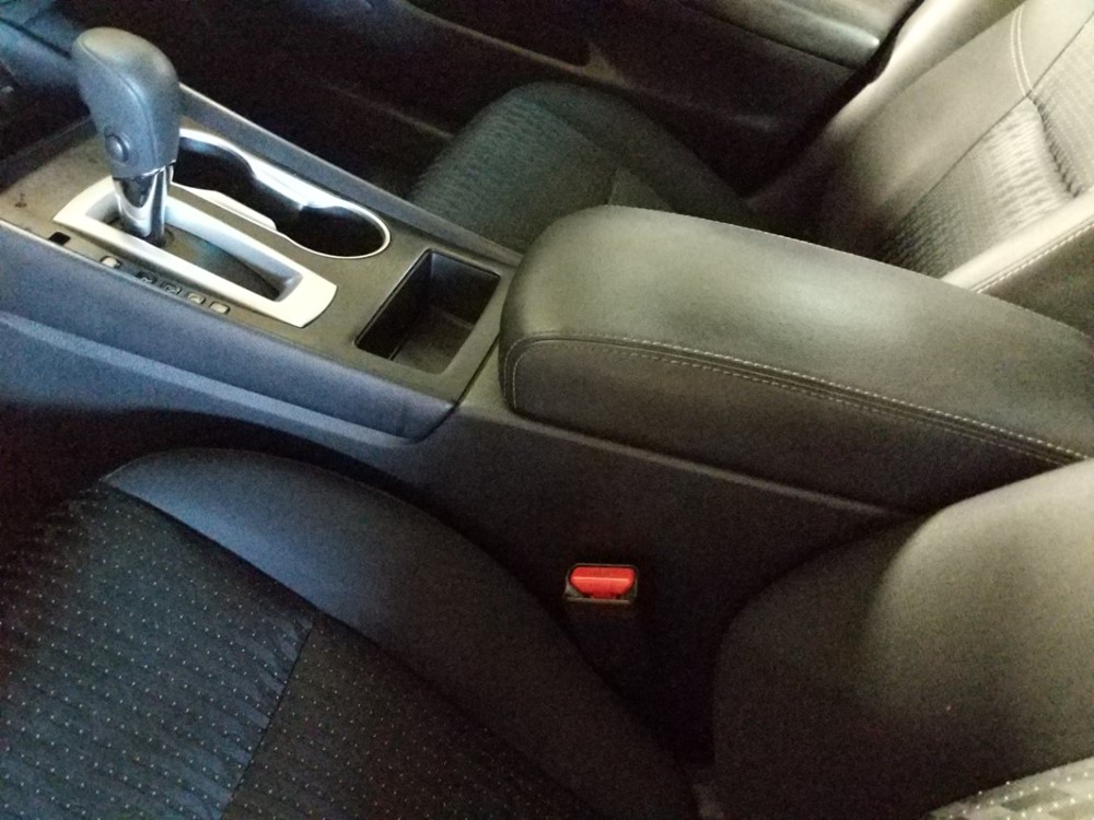 2016 Nissan Altima - Center Console/Cup Holders