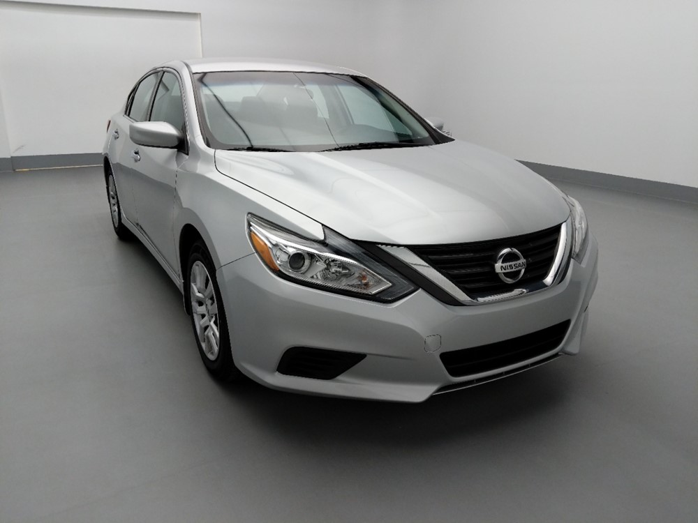 2016 Nissan Altima - Passenger Front Hood