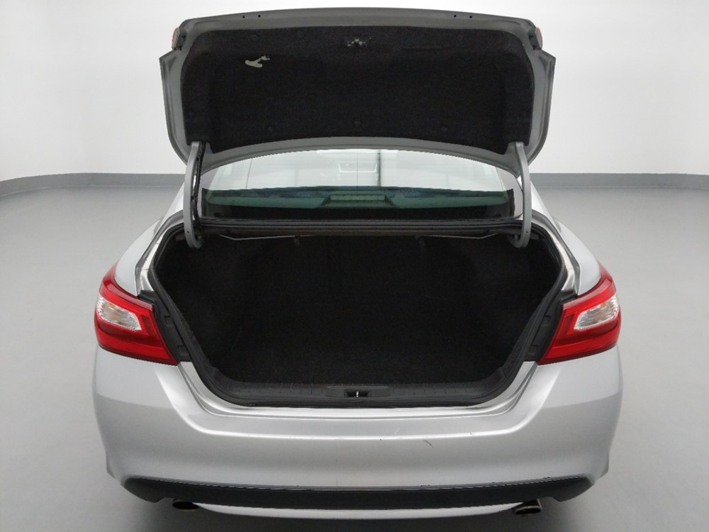 2016 Nissan Altima - Trunk