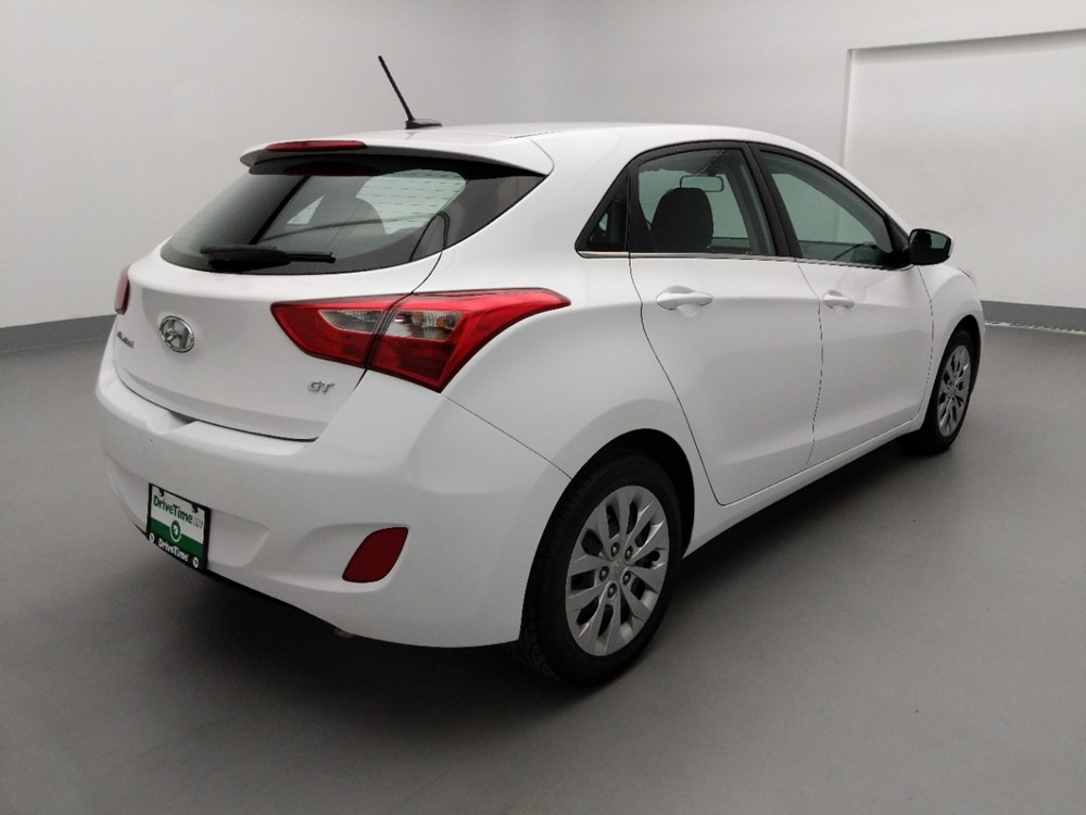 2017 Hyundai Elantra - Passenger Rear Bumper